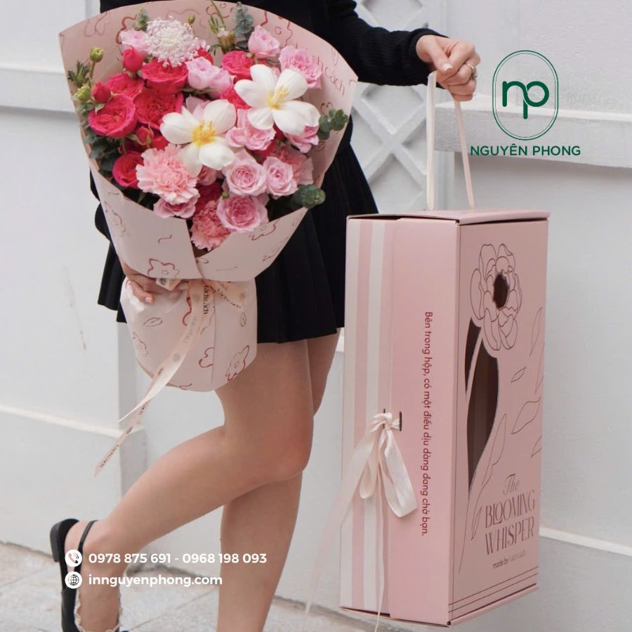 Mẫu túi giấy đựng hoa đơn giản